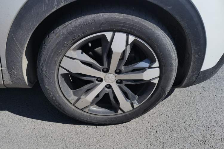 Used Peugeot 4008 2017 350THP Elite Edition Right Front Wheel Hub
