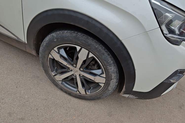 Used Peugeot 4008 2017 350THP Elite Edition Right Front Wheel Hub