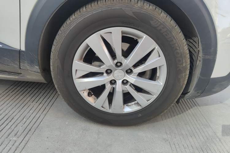 Used Peugeot 4008 2017 350THP Comfort Edition Right Front Wheel Hub