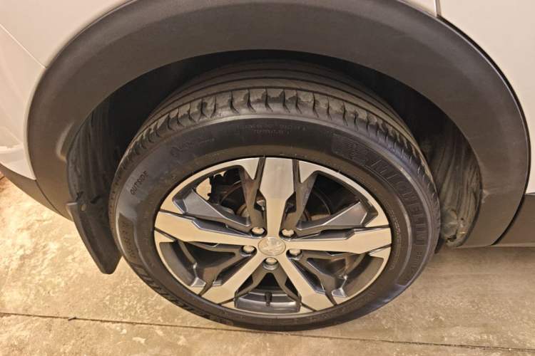Used Peugeot 4008 2017 350THP Elite Edition Right Rear Wheel Hub