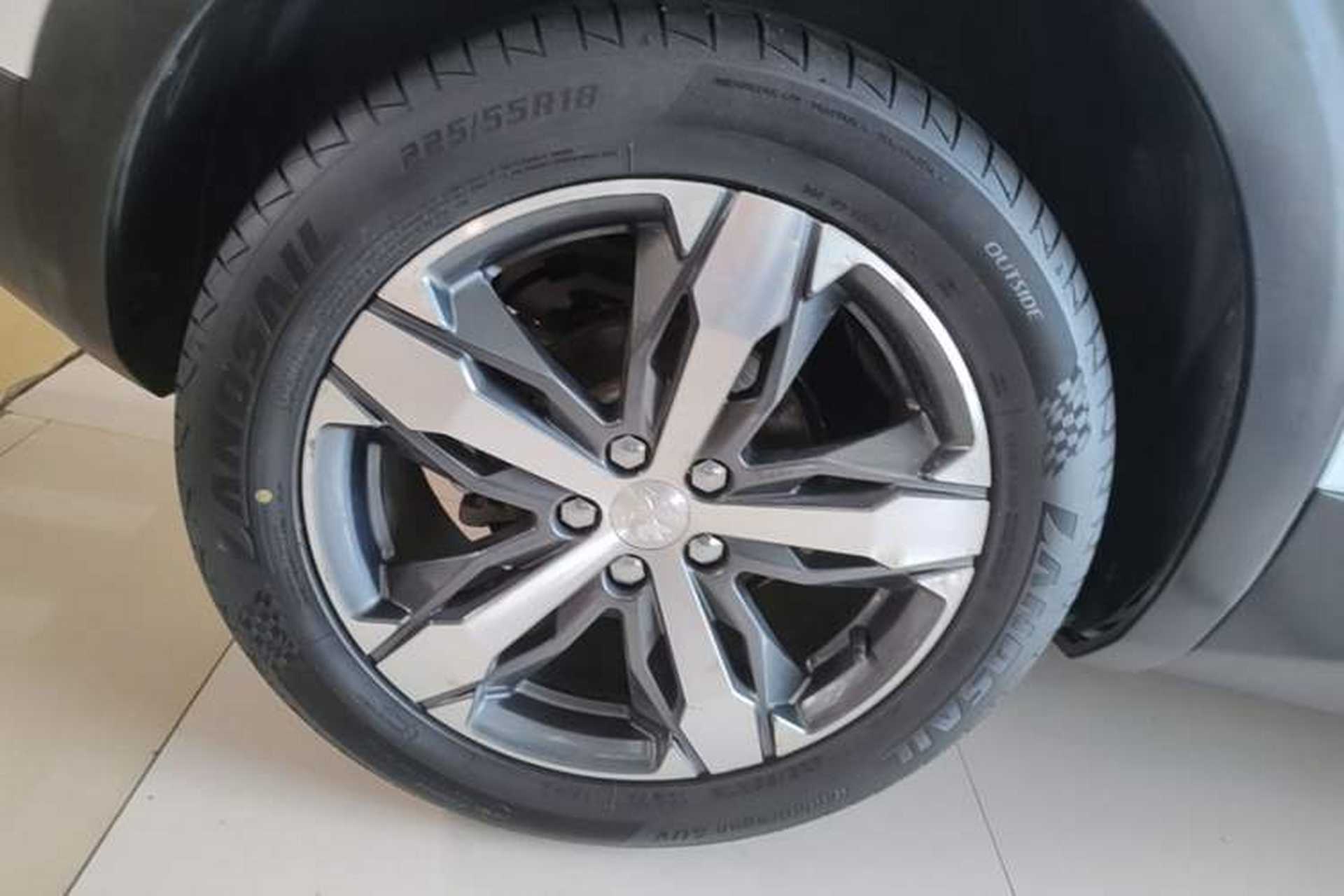 Used Peugeot 4008 2017 350THP Elite Edition Right Rear Wheel Hub