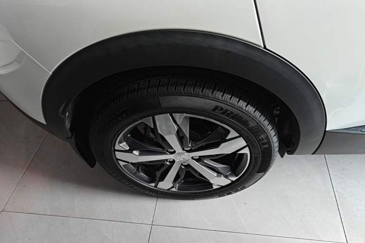 Used Peugeot 4008 2017 350THP Elite Edition Right Rear Wheel Hub