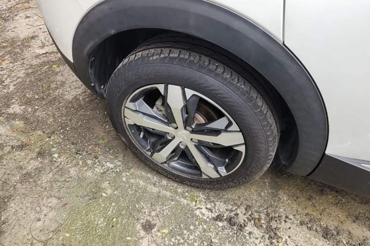 Used Peugeot 4008 2017 350THP Elite Edition Right Rear Wheel Hub