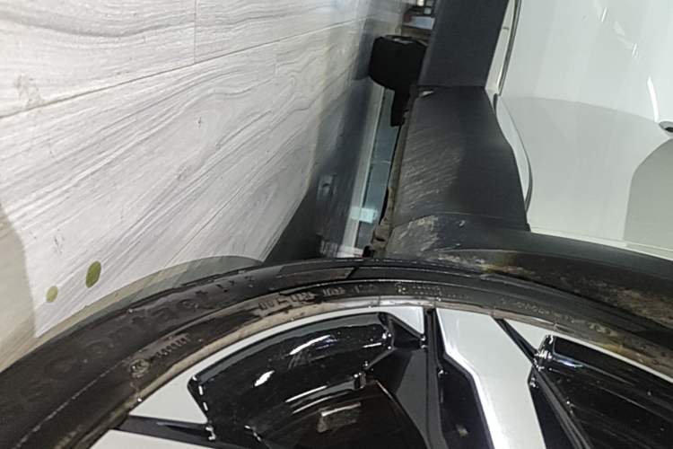 Used Peugeot 4008 2017 350THP Luxury Edition Right Side Sill
