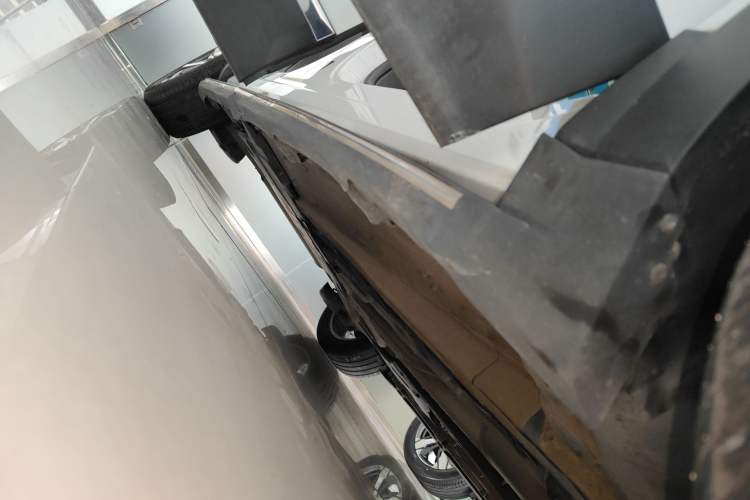 Used Peugeot 4008 2017 350THP Elite Edition Right Side Sill