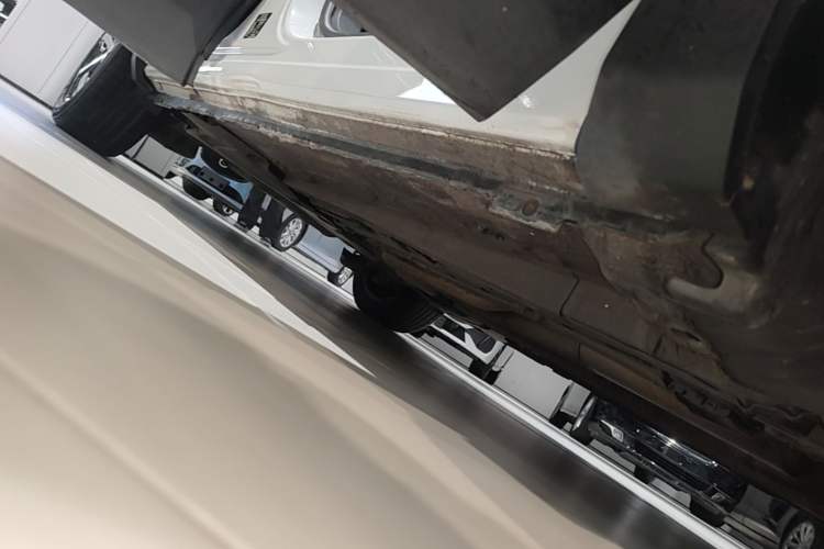 Used Peugeot 4008 2017 350THP Elite Edition Right Side Sill