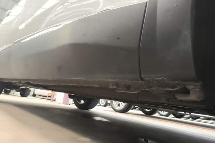 Used Peugeot 4008 2017 350THP Elite Edition Right Side Sill