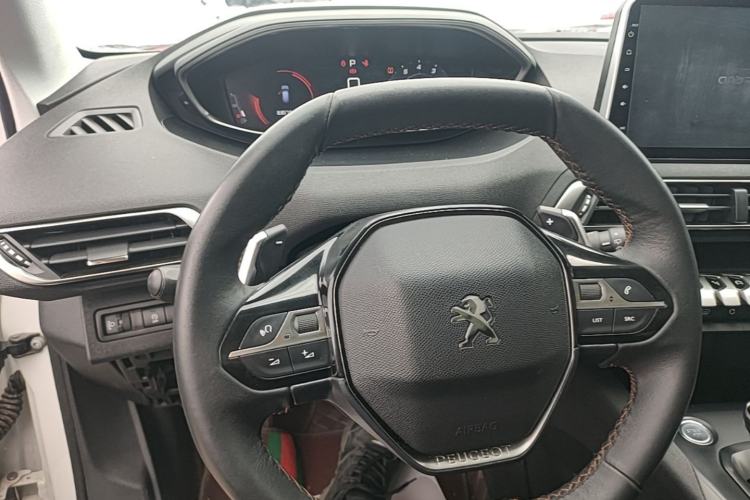 Used Peugeot 4008 2017 350THP Elite Edition Steering Wheel
