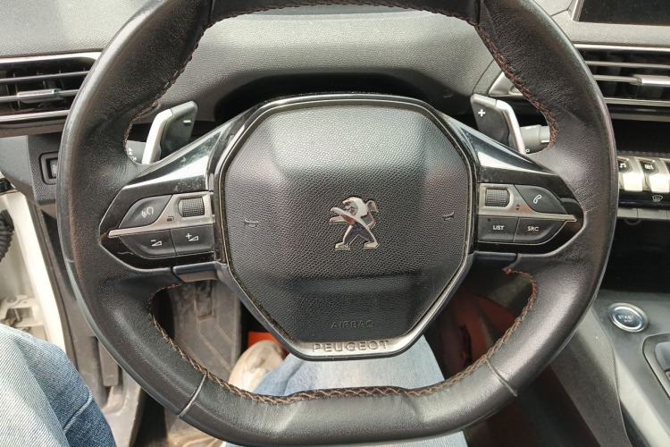 Used Peugeot 4008 2017 350THP Elite Edition Steering Wheel