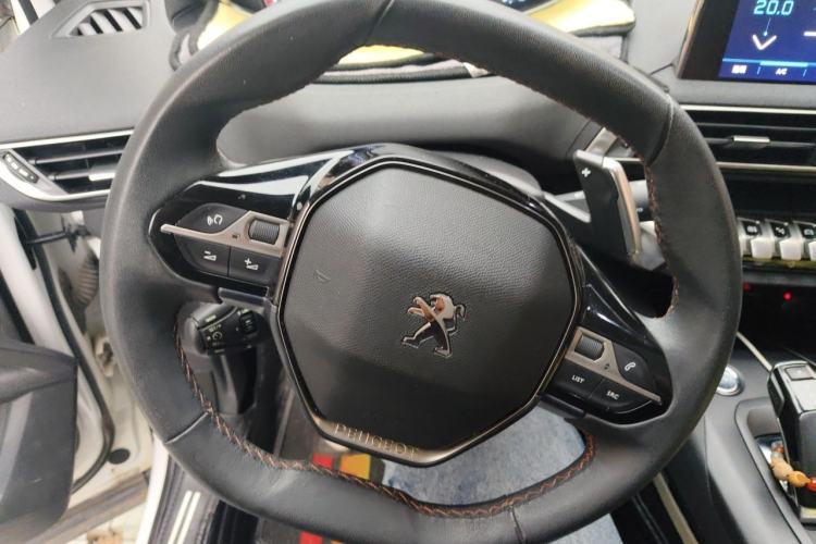 Used Peugeot 4008 2017 350THP Elite Edition Steering Wheel