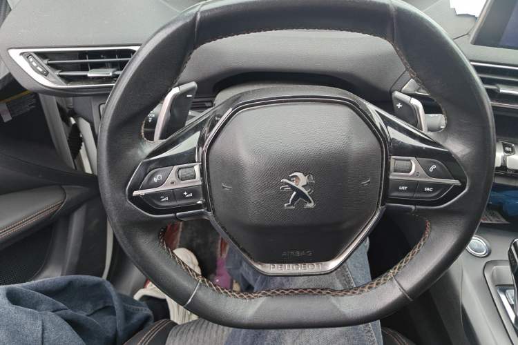Used Peugeot 4008 2017 350THP Elite Edition Steering Wheel