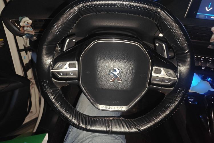 Used Peugeot 4008 2017 350THP Elite Edition Steering Wheel