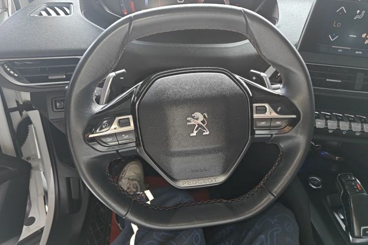 Used Peugeot 4008 2017 350THP Elite Edition Steering Wheel