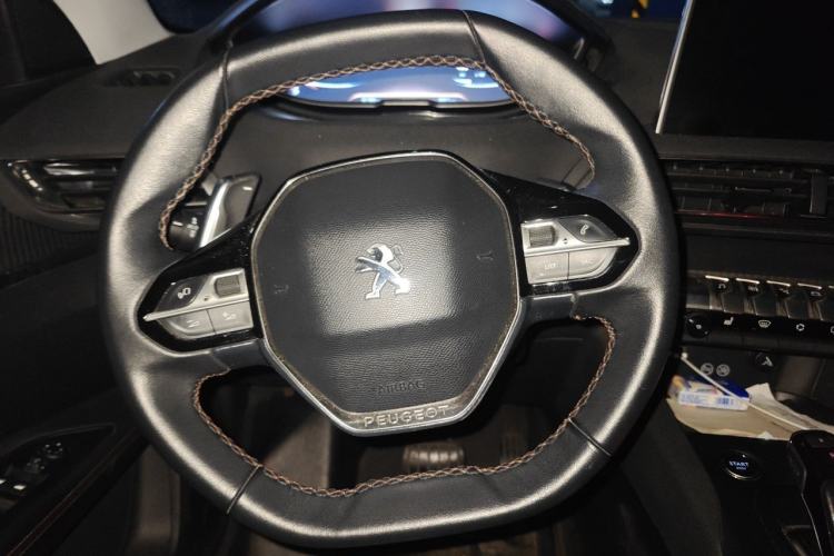 Used Peugeot 4008 2017 350THP Elite Edition Steering Wheel