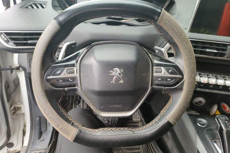 Used Peugeot 4008 2017 350THP Elite Edition Steering Wheel