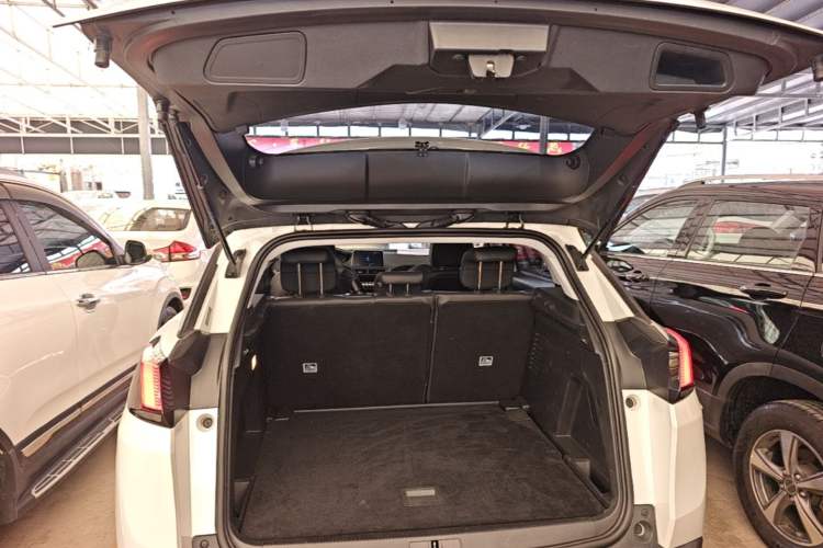 Used Peugeot 4008 2017 350THP Elite Edition Trunk