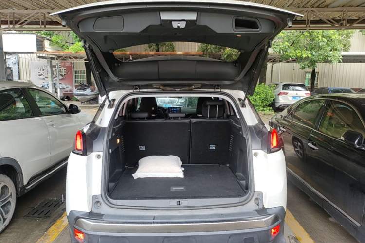 Used Peugeot 4008 2017 350THP Elite Edition Trunk