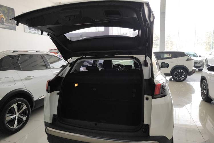 Used Peugeot 4008 2017 350THP Elite Edition Trunk