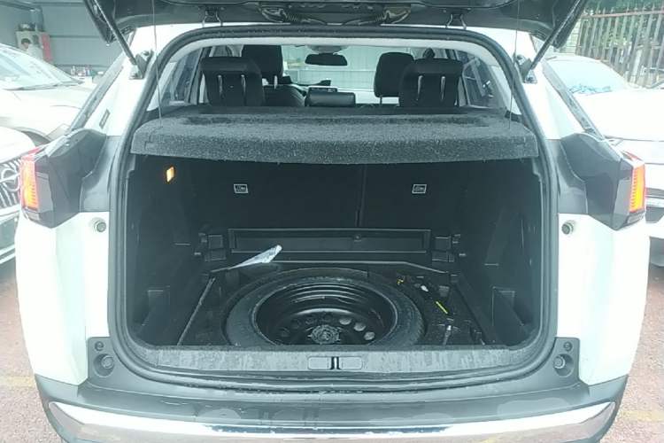 Used Peugeot 4008 2017 350THP Elite Edition Trunk