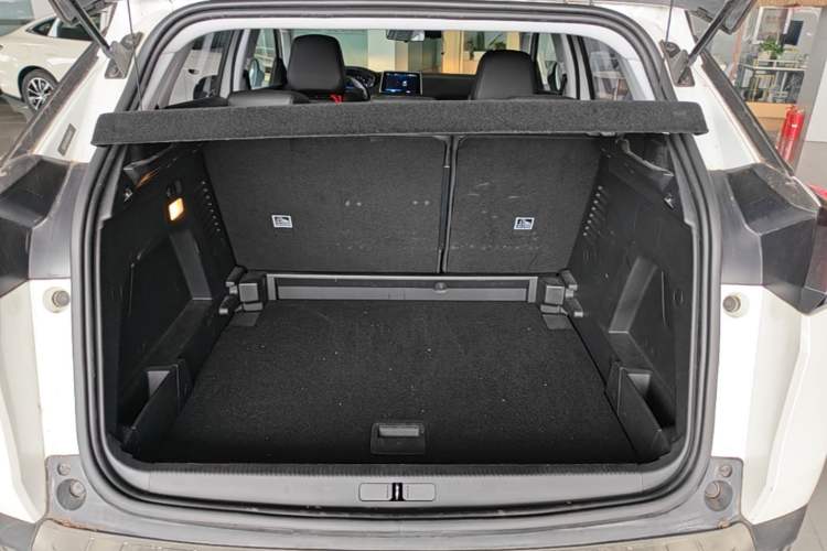 Used Peugeot 4008 2017 350THP Elite Edition Trunk