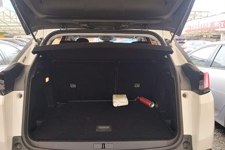 Used Peugeot 4008 2017 380THP Elite Edition Trunk