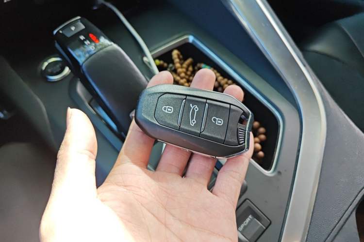 Used Peugeot 4008 2017 350THP Elite Edition Vehicle Key