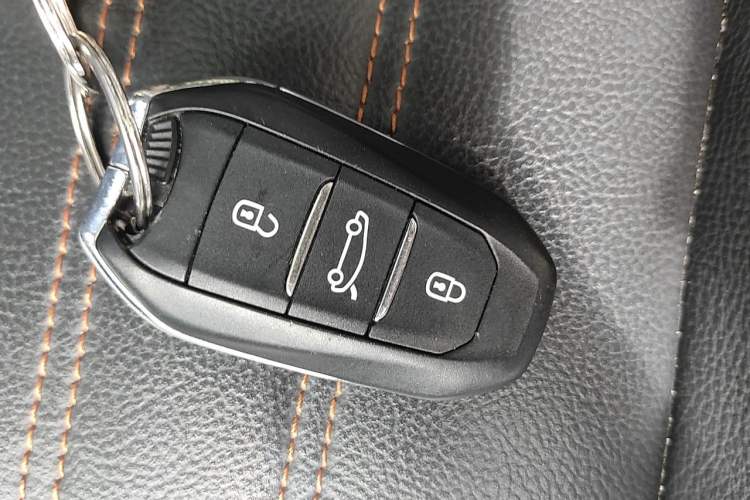 Used Peugeot 4008 2017 350THP Elite Edition Vehicle Key