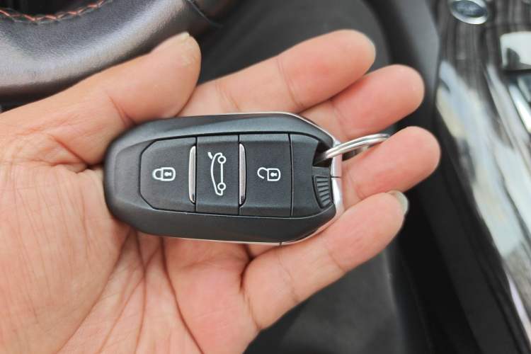 Used Peugeot 4008 2017 350THP Elite Edition Vehicle Key