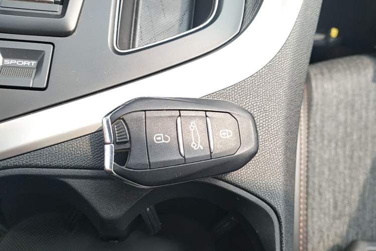 Used Peugeot 4008 2017 350THP Elite Edition Vehicle Key