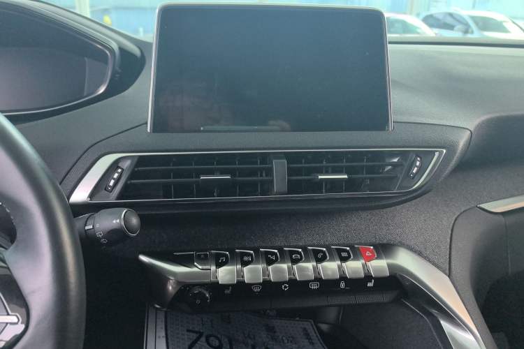 Used Peugeot 4008 2017 350THP Luxury Edition Audio And AC Panel