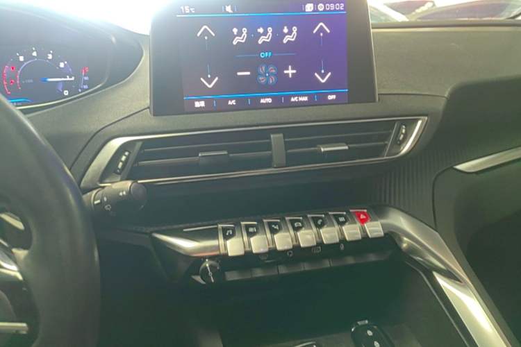 Used Peugeot 4008 2017 350THP Elite Edition Audio And AC Panel