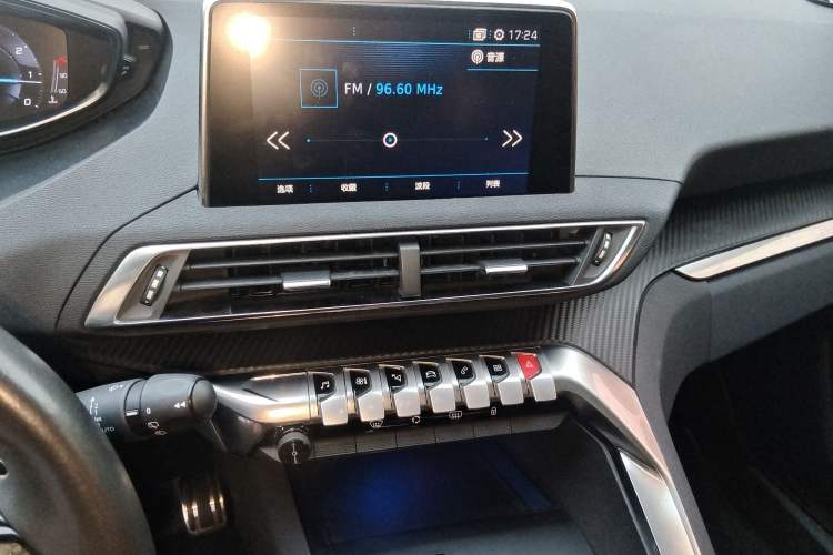 Used Peugeot 4008 2017 350THP Elite Edition Audio And AC Panel