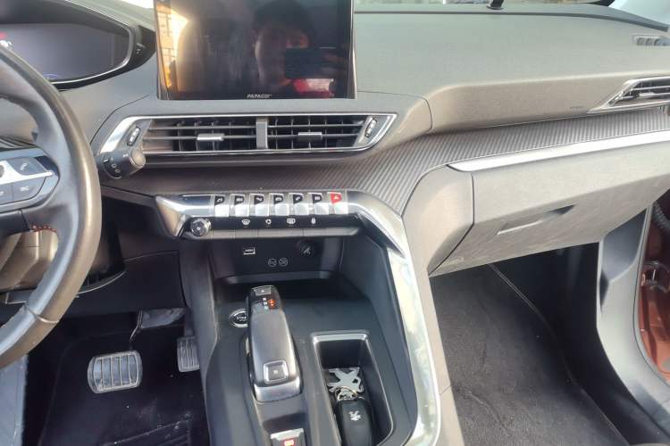 Used Peugeot 4008 2017 350THP Elite Edition Audio And AC Panel