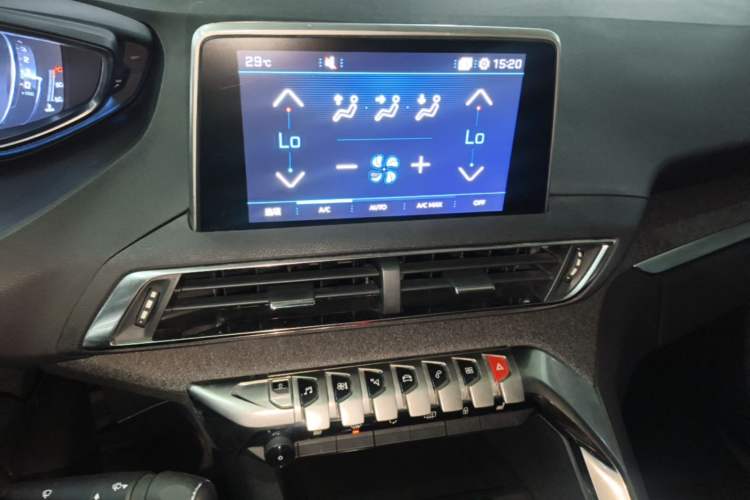 Used Peugeot 4008 2017 350THP Luxury Edition Audio And AC Panel