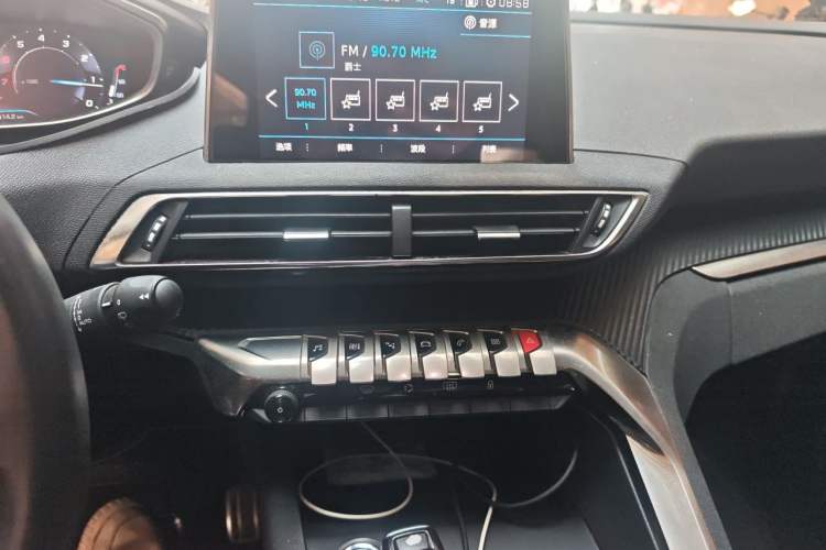 Used Peugeot 4008 2017 350THP Elite Edition Audio And AC Panel