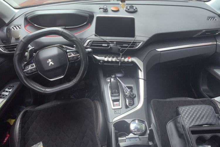 Used Peugeot 4008 2017 350THP Elite Edition Center Console