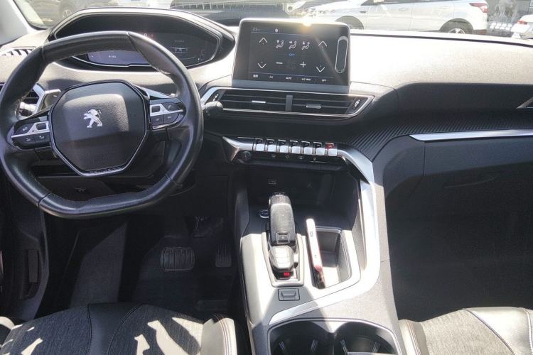 Used Peugeot 4008 2017 350THP Elite Edition Center Console