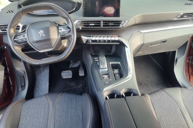 Used Peugeot 4008 2017 350THP Elite Edition Center Console