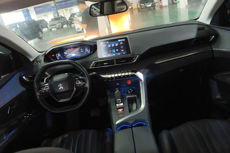 Used Peugeot 4008 2017 350THP Luxury Edition Center Console