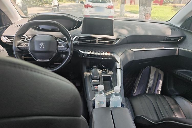 Used Peugeot 4008 2017 350THP Luxury Edition Center Console