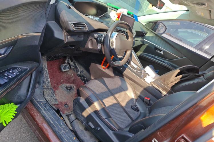 Used Peugeot 4008 2017 350THP Elite Edition Driver Seat