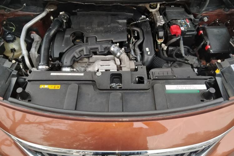 Used Peugeot 4008 2017 350THP Elite Edition Engine Bay