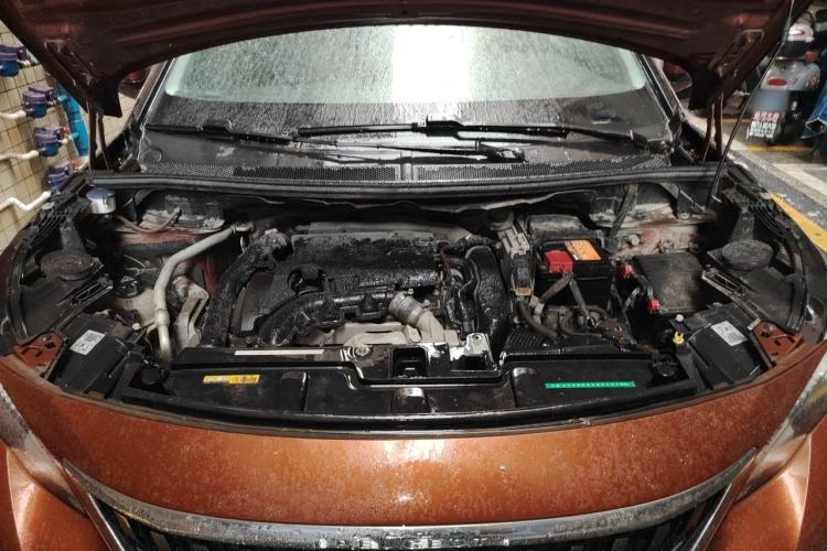 Used Peugeot 4008 2017 350THP Elite Edition Engine Bay
