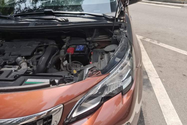 Used Peugeot 4008 2017 350THP Comfort Edition Engine Bay Left