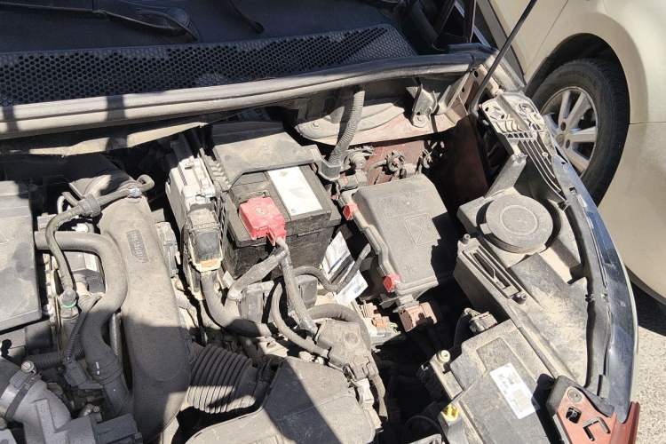 Used Peugeot 4008 2017 350THP Elite Edition Engine Bay Left
