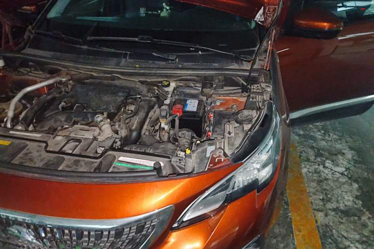 Used Peugeot 4008 2017 350THP Elite Edition Engine Bay Left