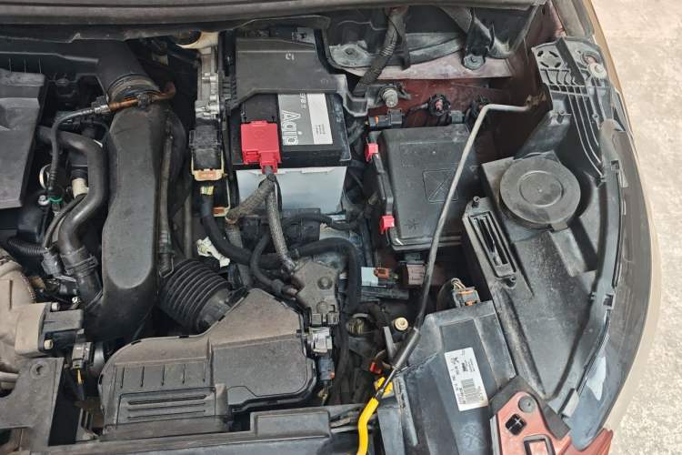 Used Peugeot 4008 2017 350THP Elite Edition Engine Bay Left