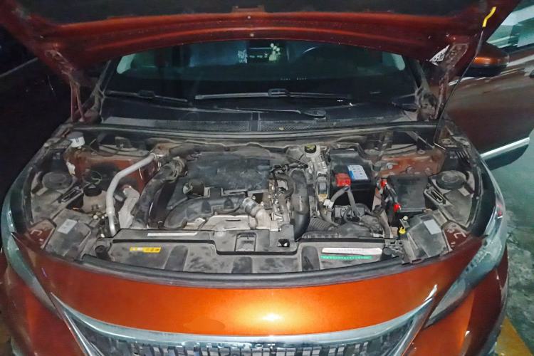 Used Peugeot 4008 2017 350THP Elite Edition Engine Bay