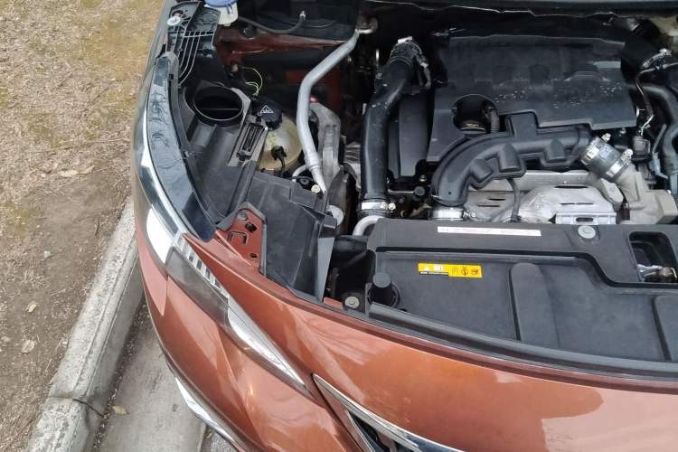 Used Peugeot 4008 2017 350THP Elite Edition Engine Bay Right