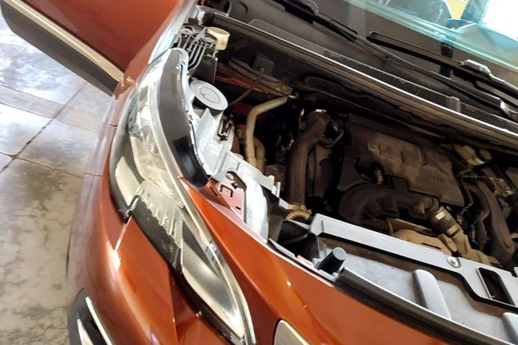 Used Peugeot 4008 2017 350THP Luxury Edition Engine Bay Right